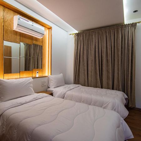 Ferienwohnung Titrite Bleu Oceane Tanger Exterior foto